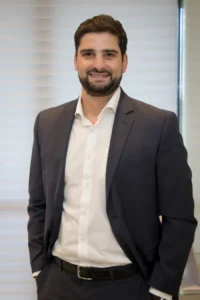 Dr. Felipe Nogueira, cirurgião plástico e cliente da ZYX Marketing